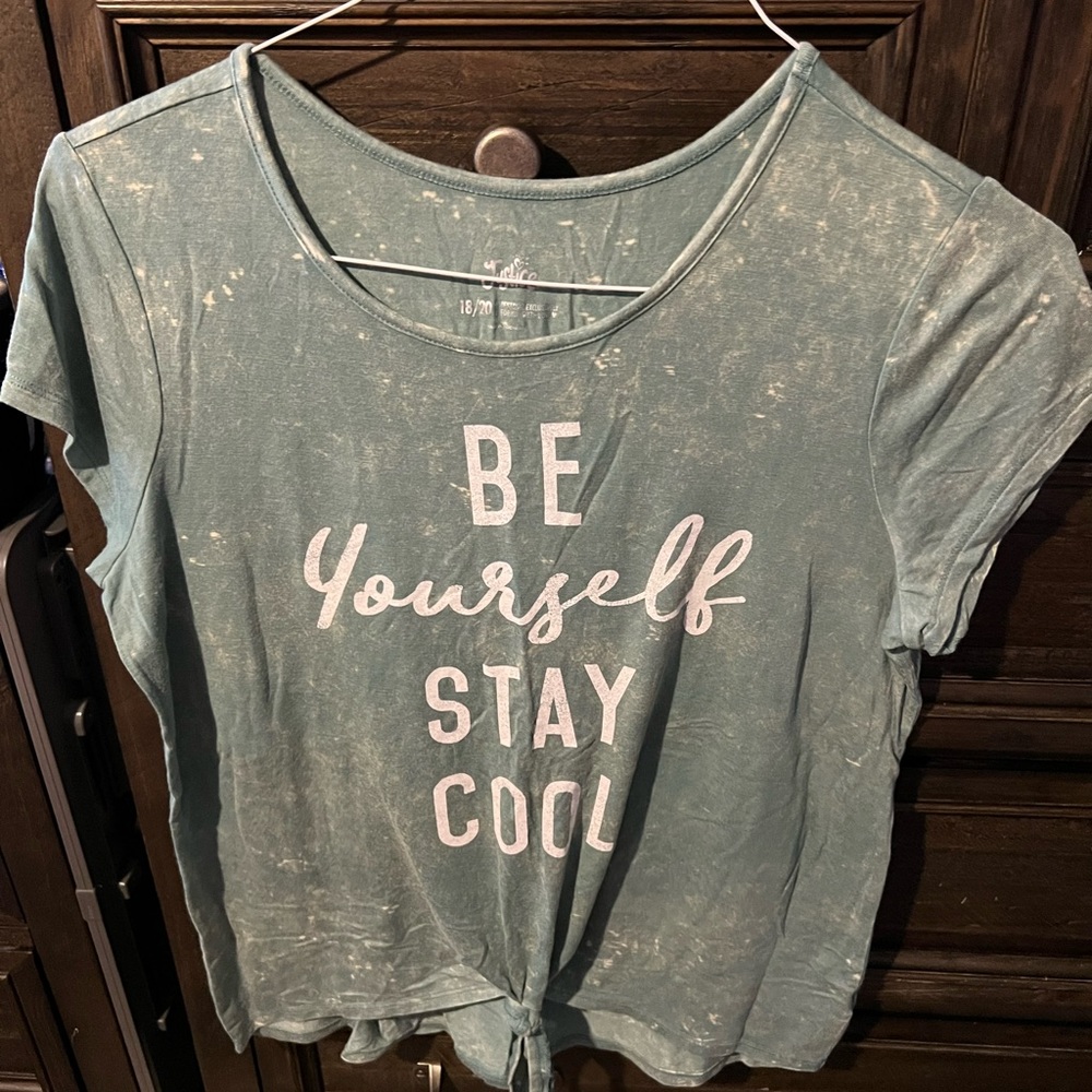 Girls green tshirt